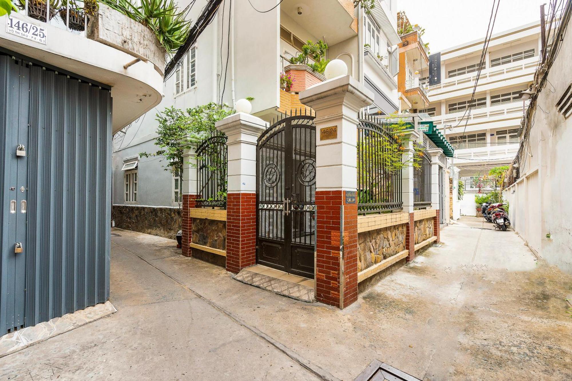 Hemtouch House Hotel Ho Chi Minh City Exterior photo