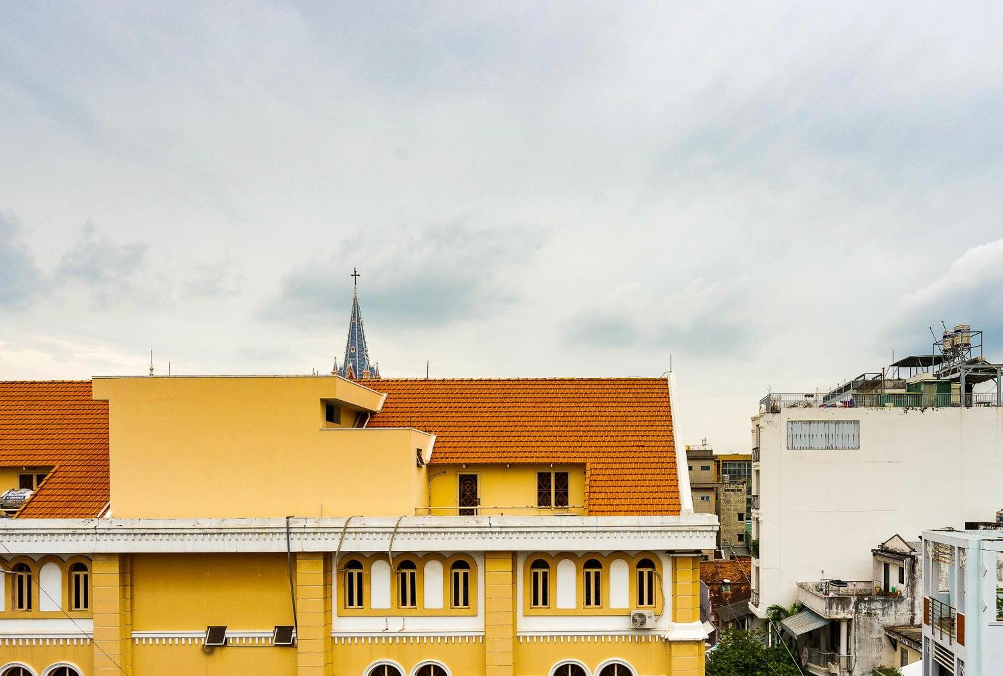 Hemtouch House Hotel Ho Chi Minh City Exterior photo